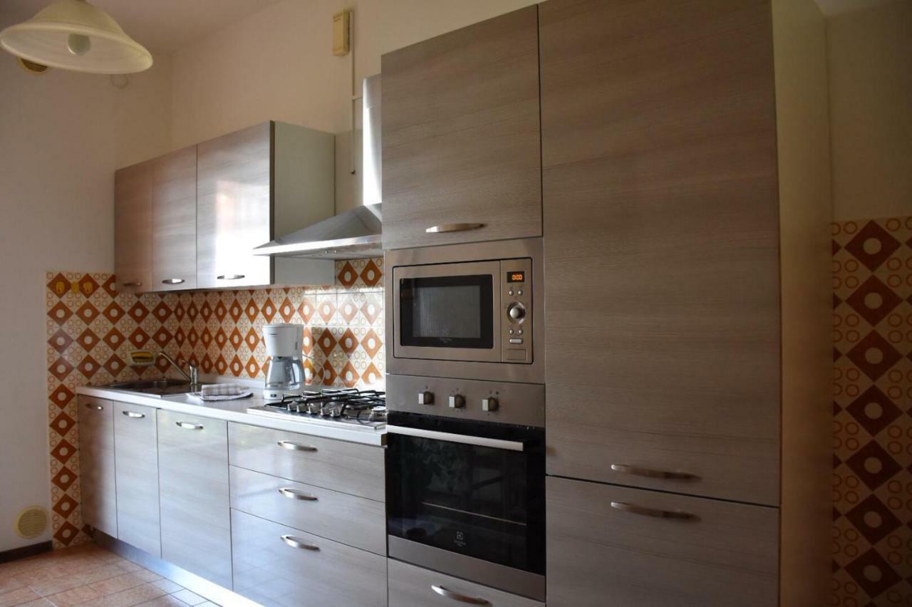 Casa Vacanze Ester เบรนโซเน ซูล การ์ดา ภายนอก รูปภาพ